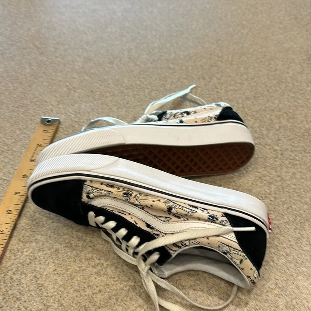 Vans lace up sneakers w/peanutsgang&hearts offwhite/blck/white/redheart  7W/5.5M - Picture 6 of 8